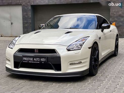 Nissan GT-R 2013 - фото 8