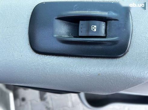 Renault Trafic 2008 - фото 22