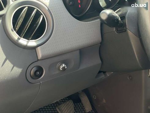 Mitsubishi Colt 2006 - фото 15
