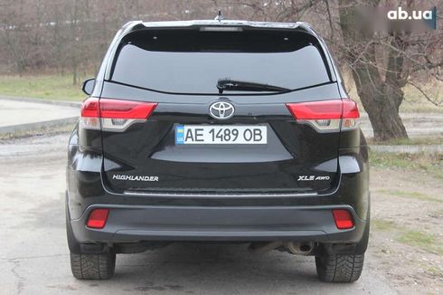 Toyota Highlander 2017 - фото 8