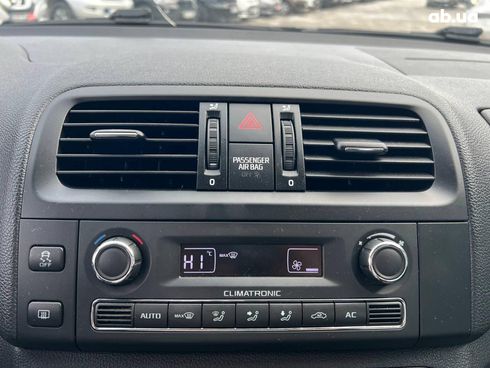 Skoda Fabia 2010 серый - фото 53