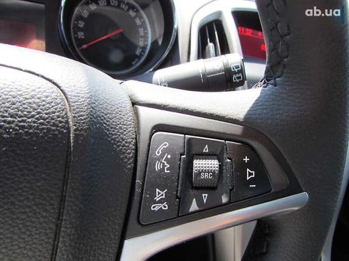 Opel Astra 2010 - фото 28