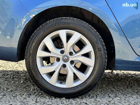 Renault Megane 2019 - фото 21