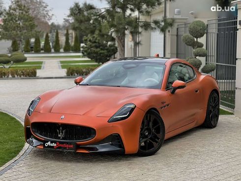 Maserati GranTurismo 2024 - фото 6