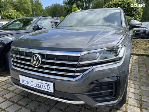 Volkswagen Touareg 2023 - фото 8