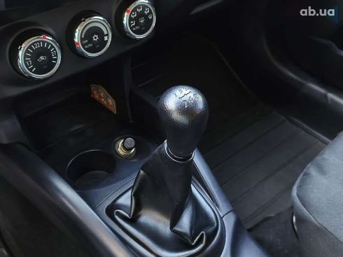 Mitsubishi Outlander 2010 - фото 17