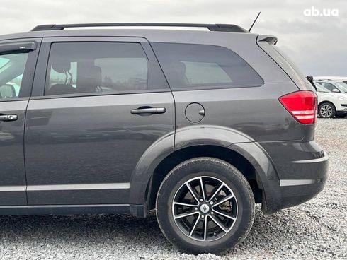 Dodge Journey 2018 серый - фото 12