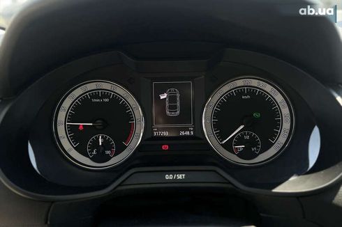 Skoda Octavia 2017 - фото 25