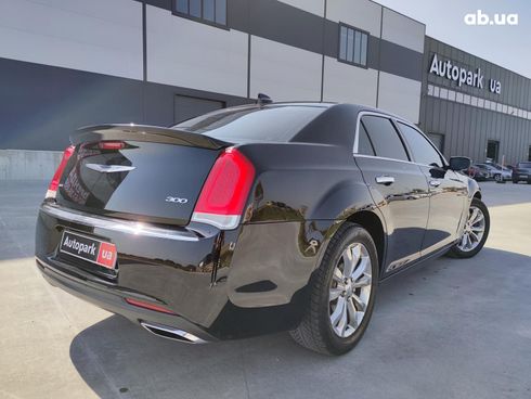 Chrysler 300 2018 черный - фото 9