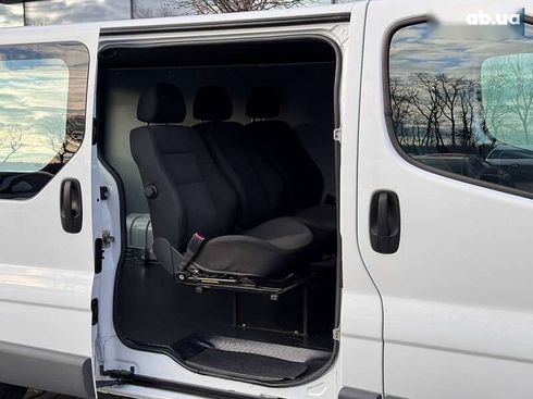 Opel Vivaro 2014 - фото 23