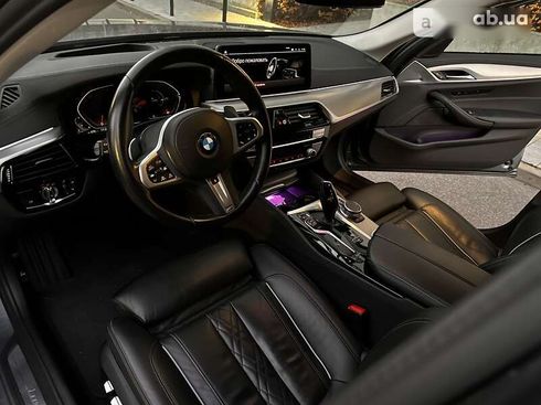 BMW 5 серия 2021 - фото 11