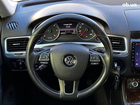 Volkswagen Touareg 2012 белый - фото 5