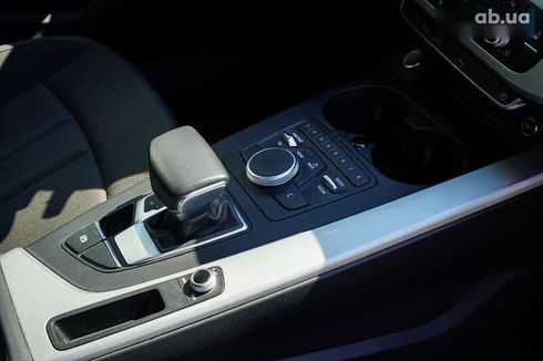 Audi A4 2018 - фото 25