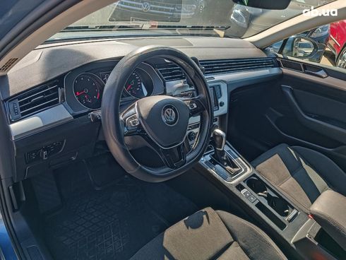 Volkswagen Passat 2015 синий - фото 44