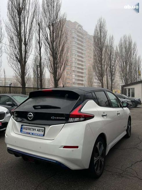 Nissan Leaf 2019 - фото 10