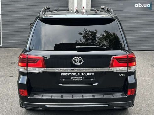 Toyota Land Cruiser 2017 - фото 19
