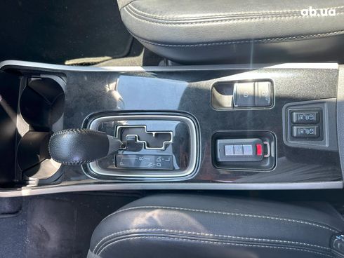 Mitsubishi Outlander 2019 серый - фото 31
