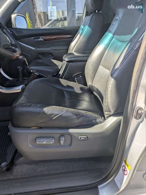 Toyota Land Cruiser 2004 - фото 10