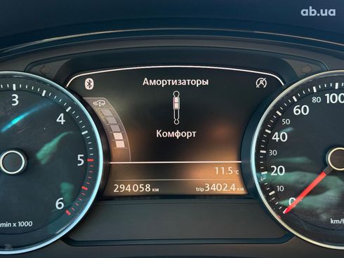 Volkswagen Touareg 2011 серый - фото 24