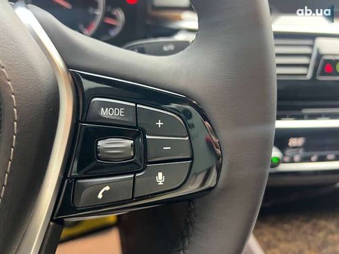 BMW 5 серия 2018 - фото 19