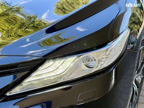 Toyota Camry 2022 - фото 6