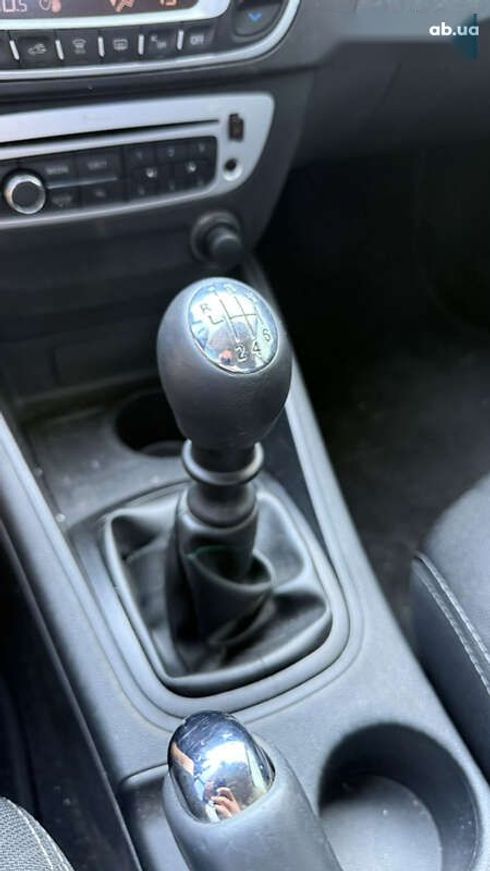 Renault Fluence 2013 - фото 24