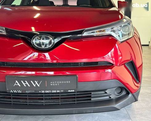 Toyota C-HR 2017 - фото 4
