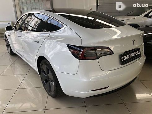 Tesla Model 3 2020 - фото 11