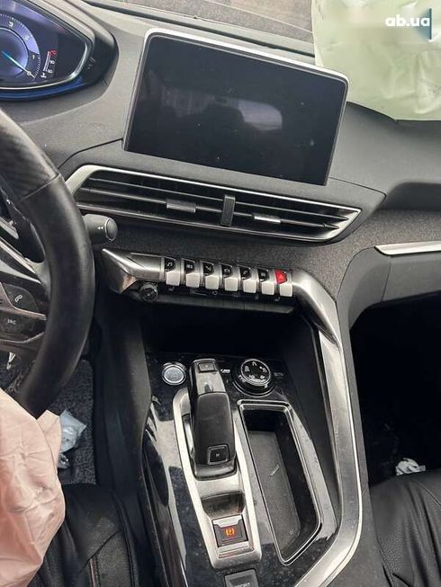 Peugeot 5008 2018 - фото 13