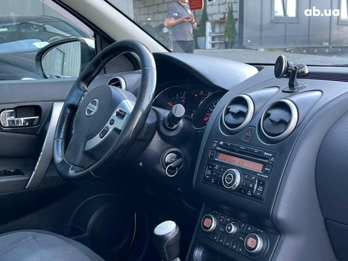 Nissan Qashqai 2010 белый - фото 27