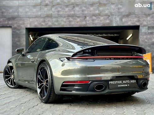 Porsche 911 2021 - фото 25