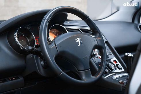 Peugeot 5008 2012 - фото 9