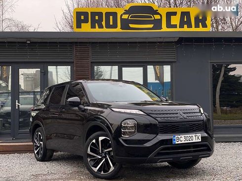 Mitsubishi Outlander 2021 - фото 2