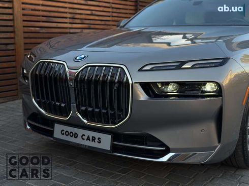 BMW i7 2023 - фото 10