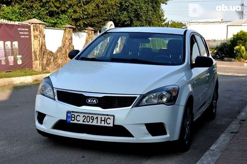 Kia Cee'd 2012 - фото 22