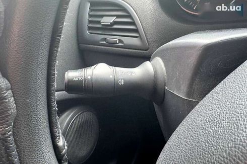 Renault Megane 2011 - фото 16