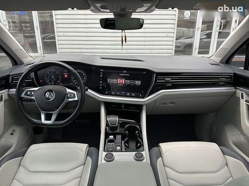 Volkswagen Touareg 2018 - фото 15