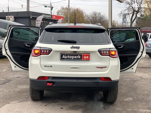 Jeep Compass 2019 белый - фото 12