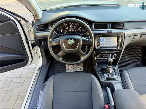 Skoda Superb 2013 - фото 23