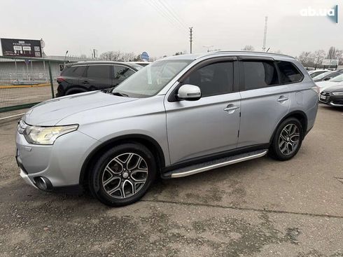 Mitsubishi Outlander 2014 - фото 2