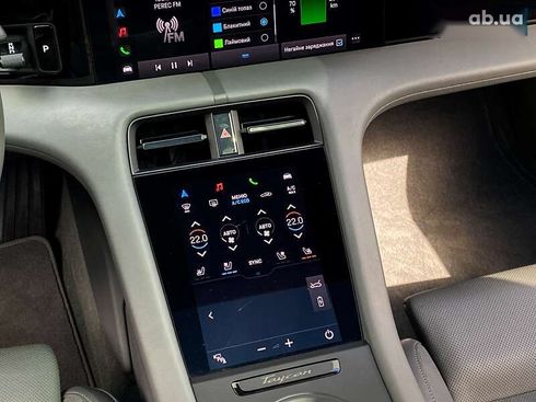 Porsche Taycan 2020 - фото 30