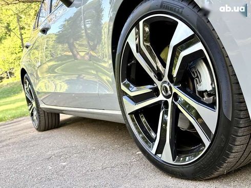 Volvo S60 2024 - фото 17