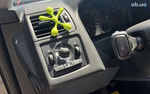 Volvo V50 2010 - фото 18