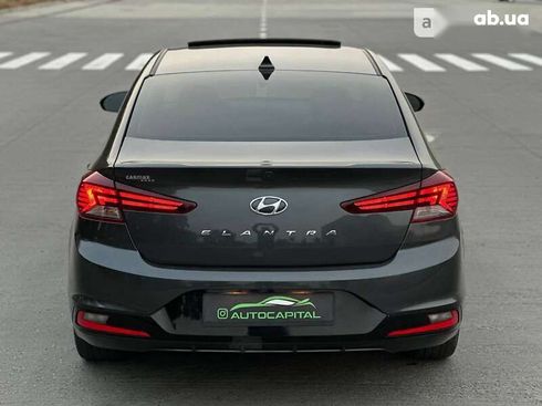 Hyundai Elantra 2019 - фото 10