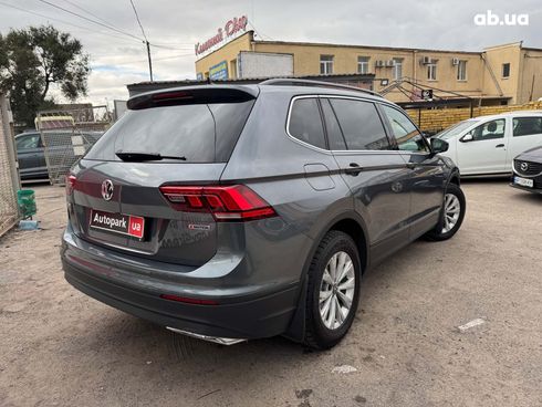 Volkswagen Tiguan 2019 серый - фото 7