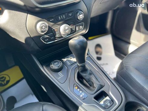 Jeep Cherokee 2020 - фото 7