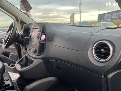 Mercedes-Benz V-Класс 2015 бежевый - фото 34