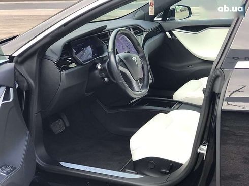 Tesla Model S 2019 - фото 11