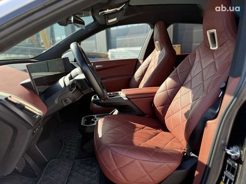 BMW iX 2022 - фото 8