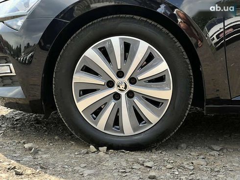 Skoda Superb 2021 - фото 22